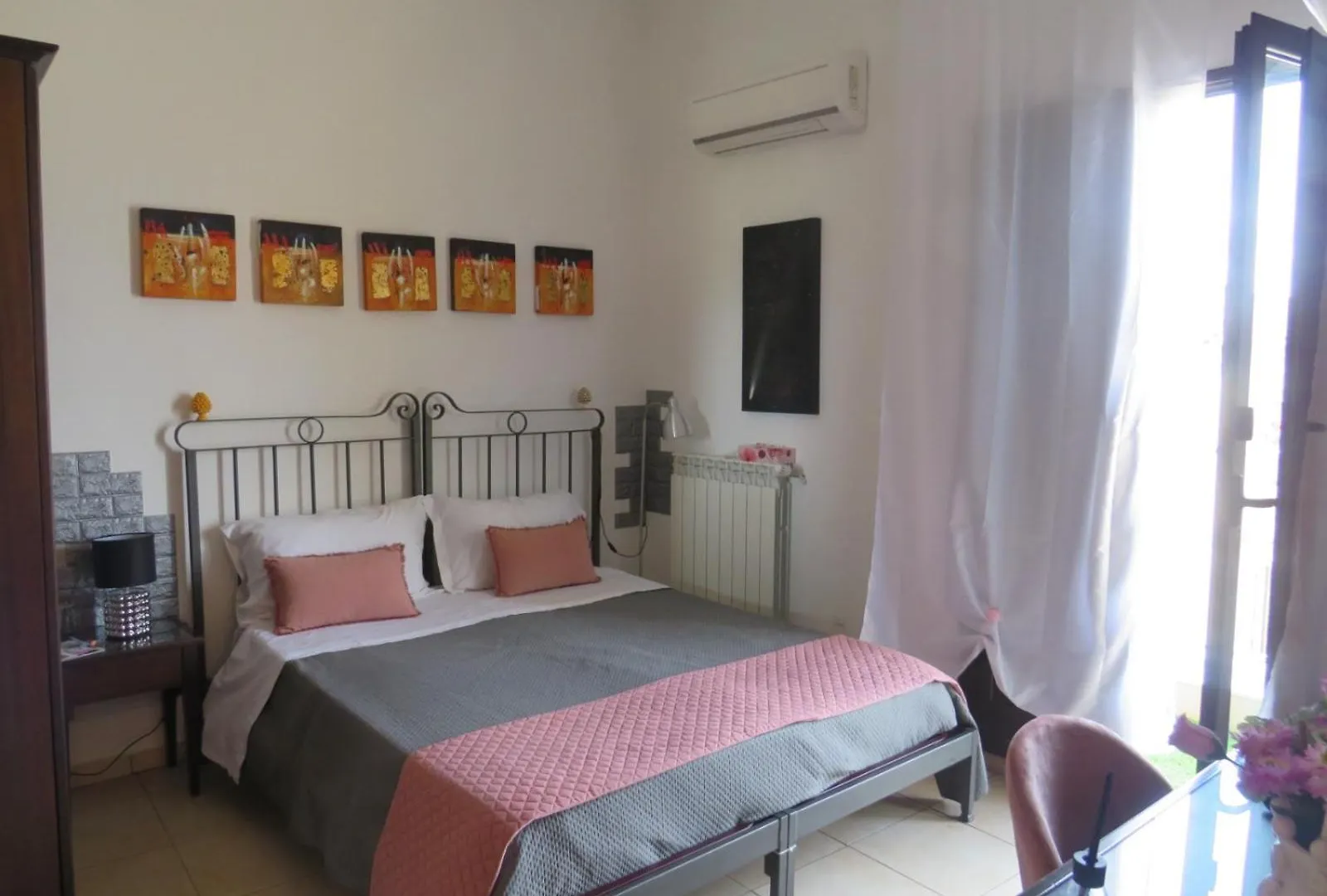 B&B Regina Carolina 칼타기론 3*,  이탈리아